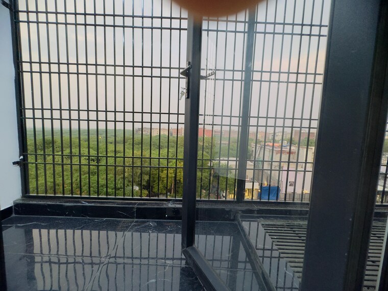 Balcony, palm-residency-chhatarpur 2 Bedroom 1000 Sq.Ft. Builder Floor In Chattarpur Delhi 9537231