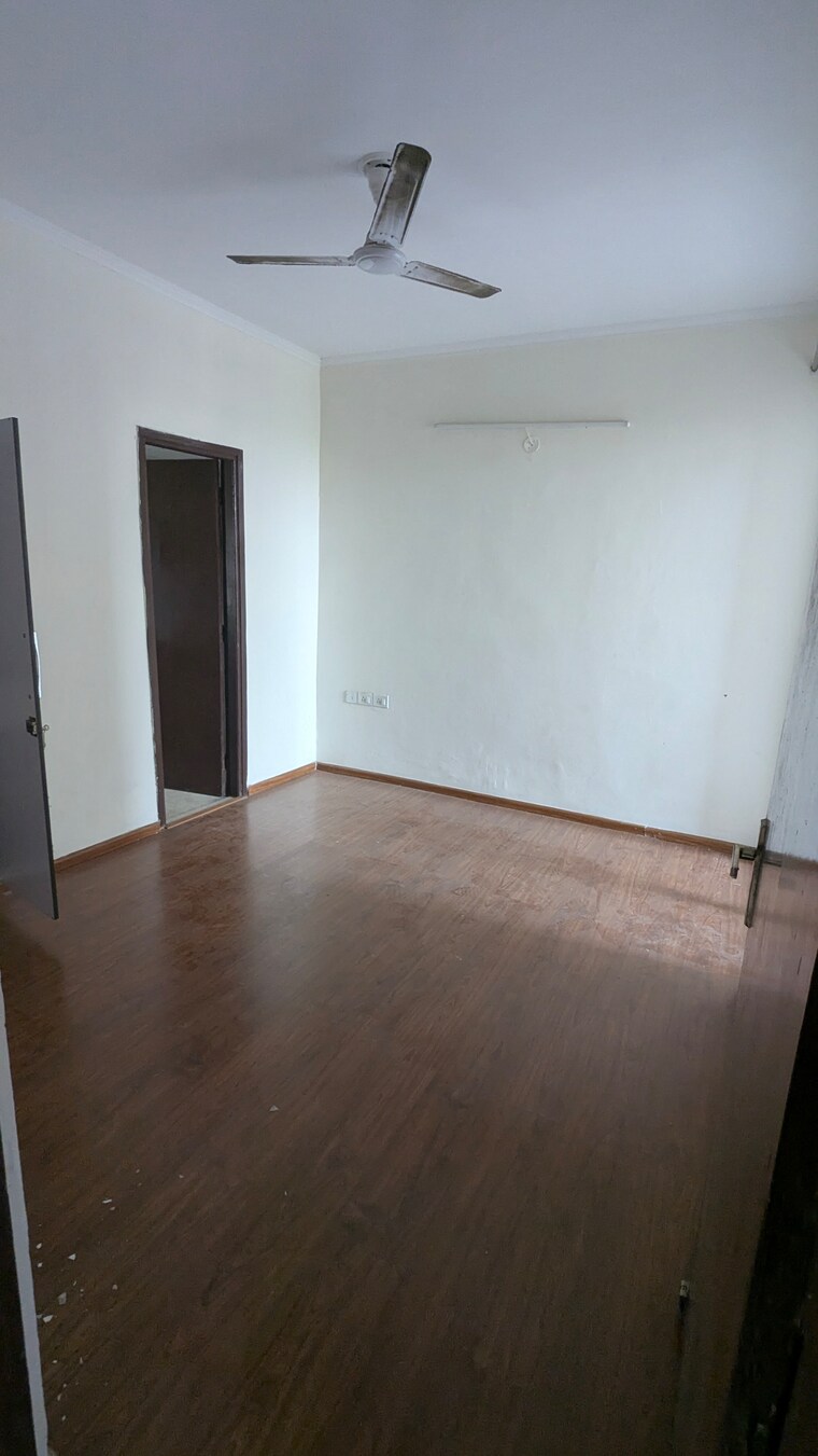 Room, amrapali-leisure-park 2 Bedroom 845 Sq.Ft. Apartment In Amrapali Leisure Valley Greater Noida 9537149