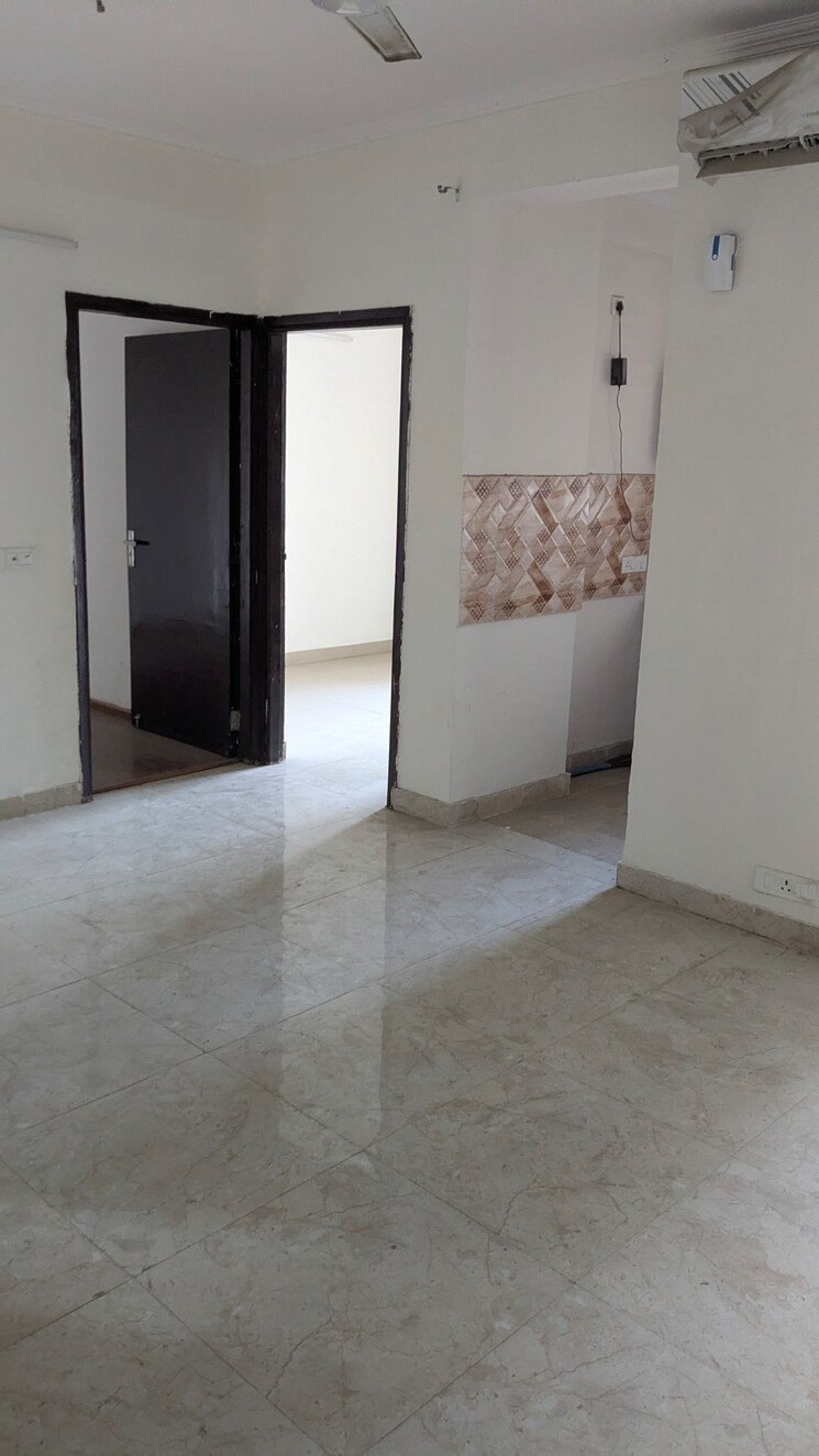 Room, amrapali-leisure-park 2 Bedroom 845 Sq.Ft. Apartment In Amrapali Leisure Valley Greater Noida 9537149