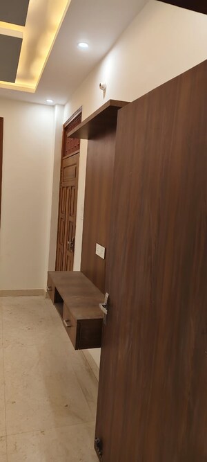 Staircase in 2 BHK Independent House at Gomti Nagar – for Rent