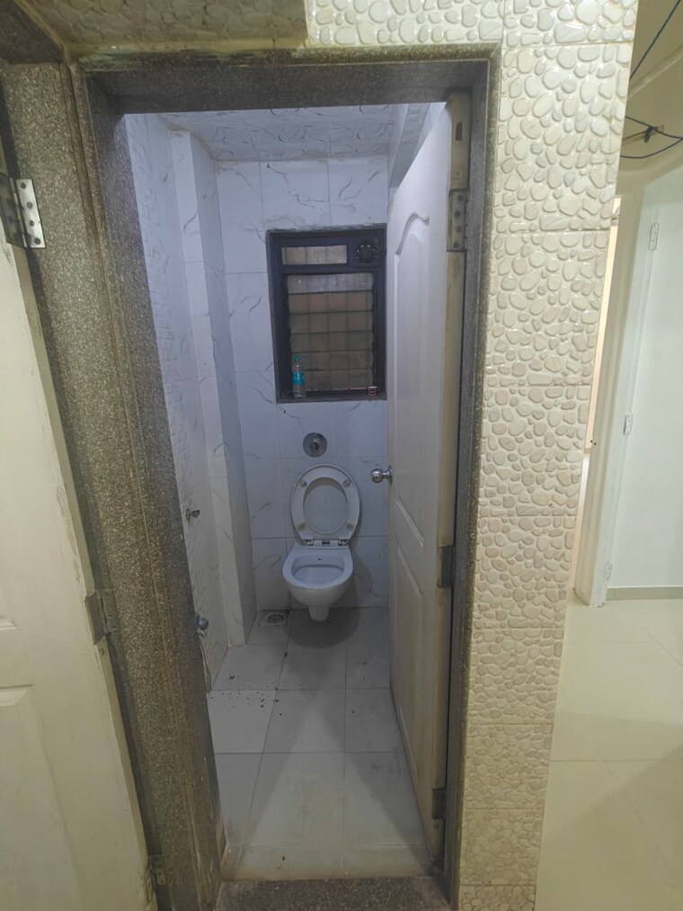 Bathroom, himgiri-lokupvan-phase-ii-chs-ltd 1 Bedroom 450 Sq.Ft. Apartment In Vasant Vihar Thane 9537146
