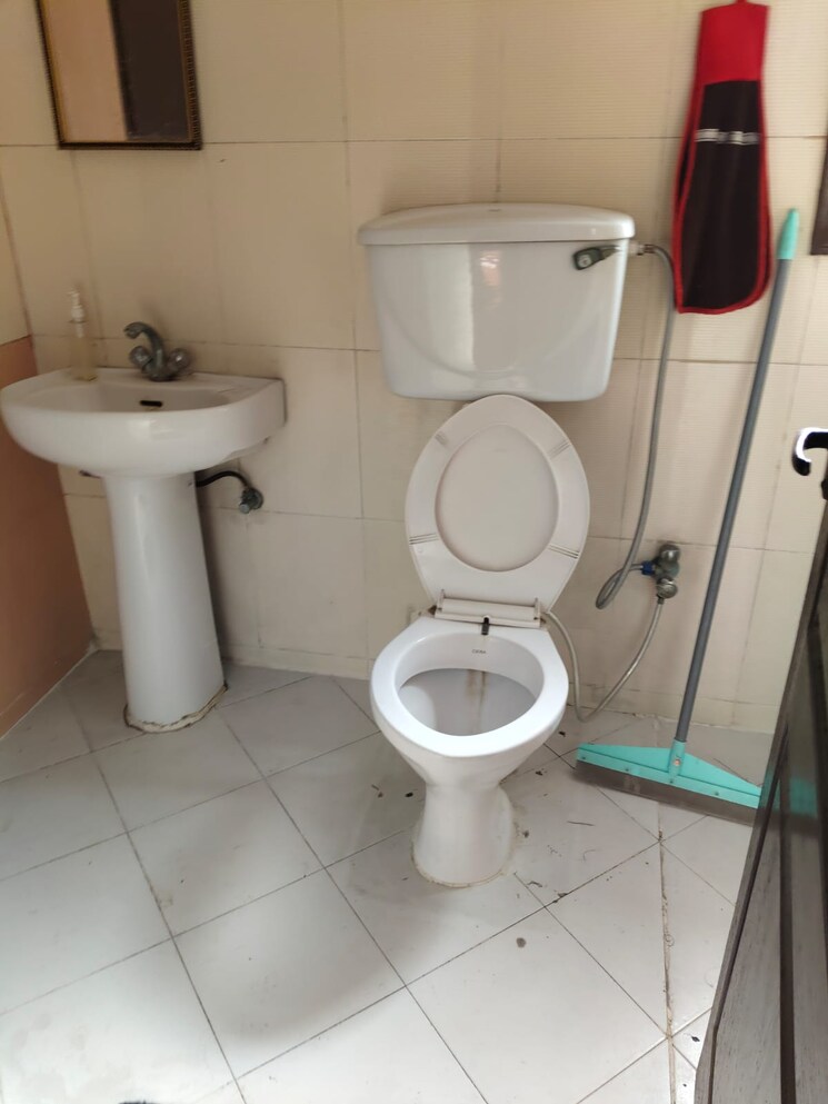 Bathroom, sangwan-heights 2 Bedroom 1275 Sq.Ft. Apartment In Raj Nagar Extension Ghaziabad 9537206