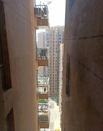 Furnished Amenities in 2 BHK Apartment at Pioneer Park Araya, Sector 62 – for Sale