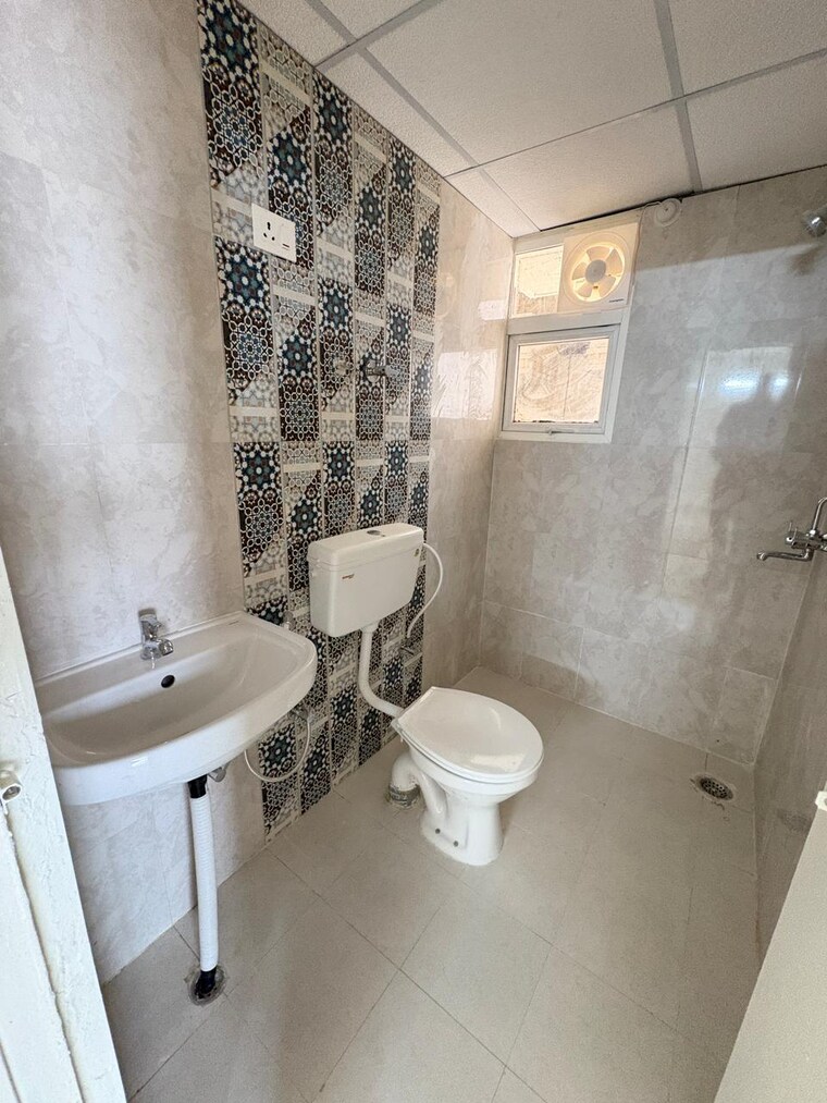 Attached Bathroom, signature-the-millennia-3 2 Bedroom 661 Sq.Ft. Apartment In Sector 37d Gurgaon 9537319