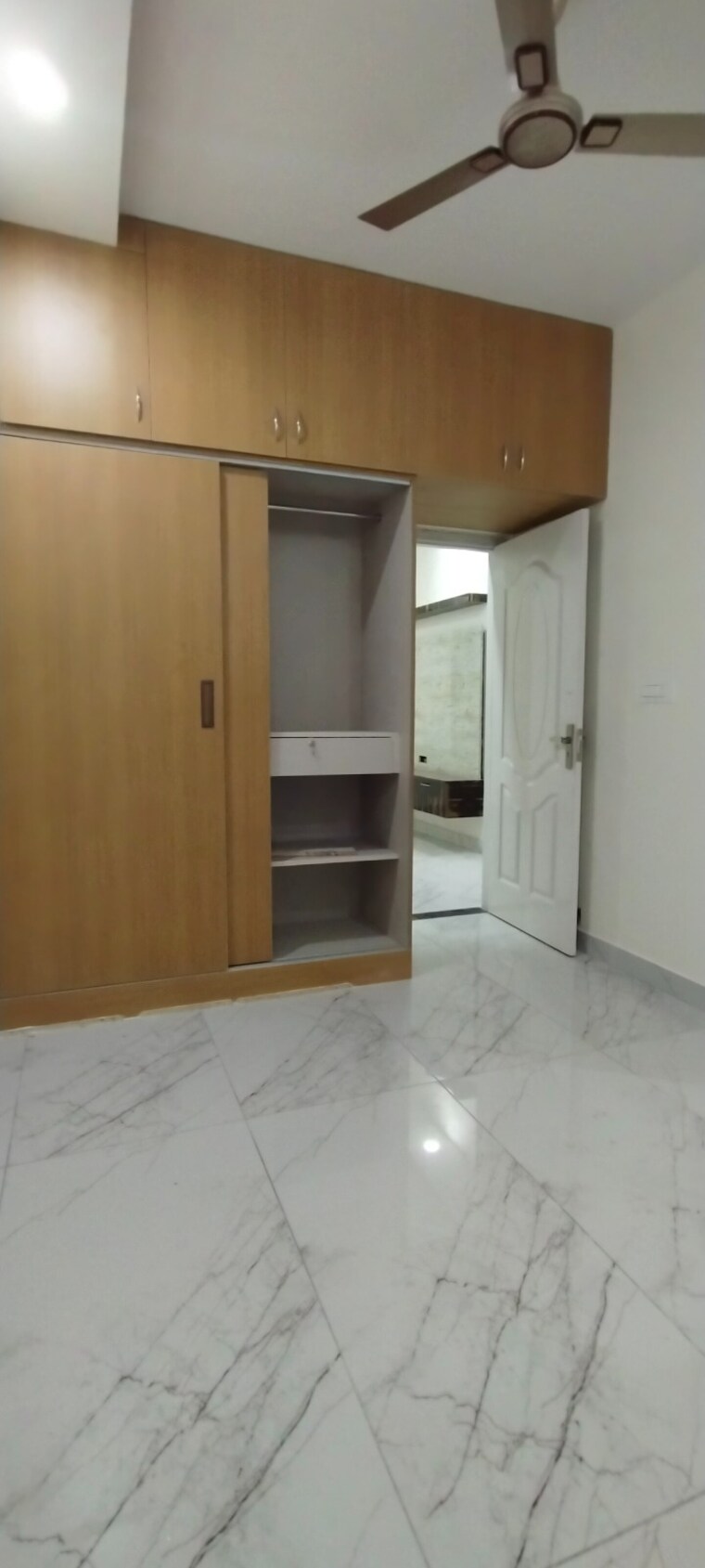 Room, hsr layout 3 Bedroom 2250 Sq.Ft. Builder Floor In Hsr Layout Bangalore 9537330