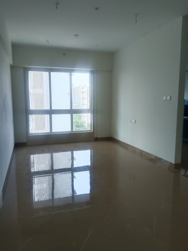 Room, upper-east-97 3 Bedroom 950 Sq.Ft. Apartment In Malad East Mumbai 9537346