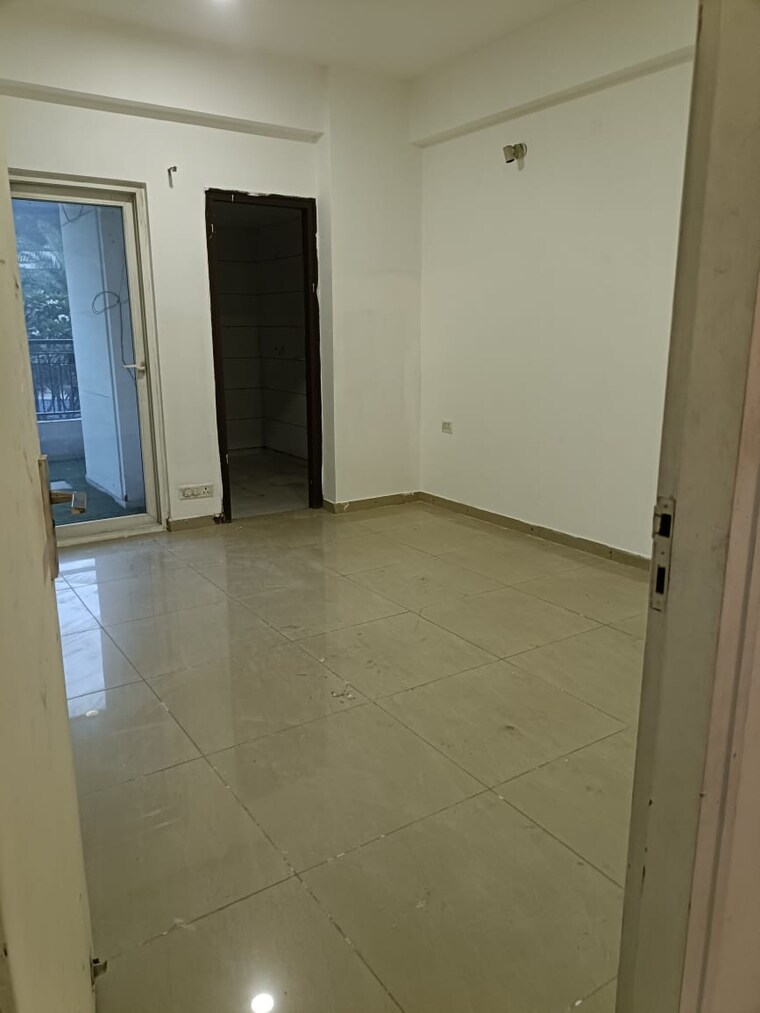 Room, gulshan-ikebana 3.5 Bedroom 1995 Sq.Ft. Apartment In Sector 143 Noida 9537397