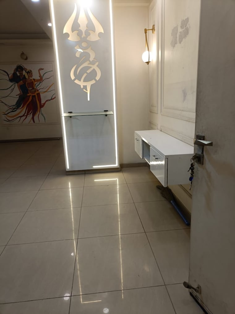 Bathroom, gulshan-ikebana 3.5 Bedroom 1995 Sq.Ft. Apartment In Sector 143 Noida 9537397