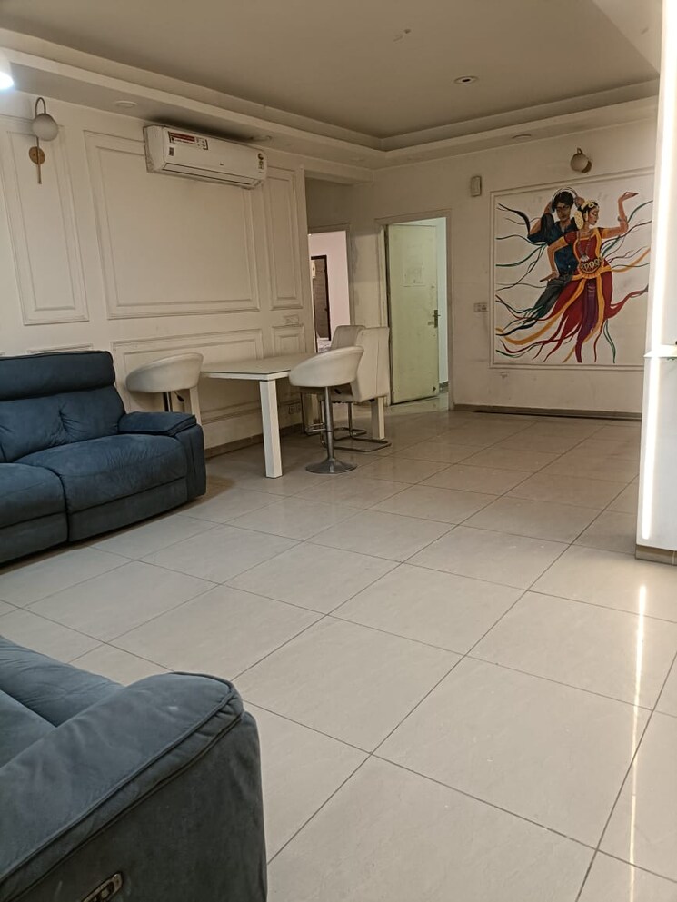 Bathroom, gulshan-ikebana 3.5 Bedroom 1995 Sq.Ft. Apartment In Sector 143 Noida 9537397