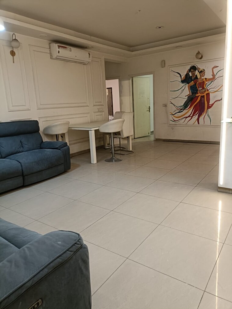 Bathroom, gulshan-ikebana 3.5 Bedroom 1995 Sq.Ft. Apartment In Sector 143 Noida 9537397