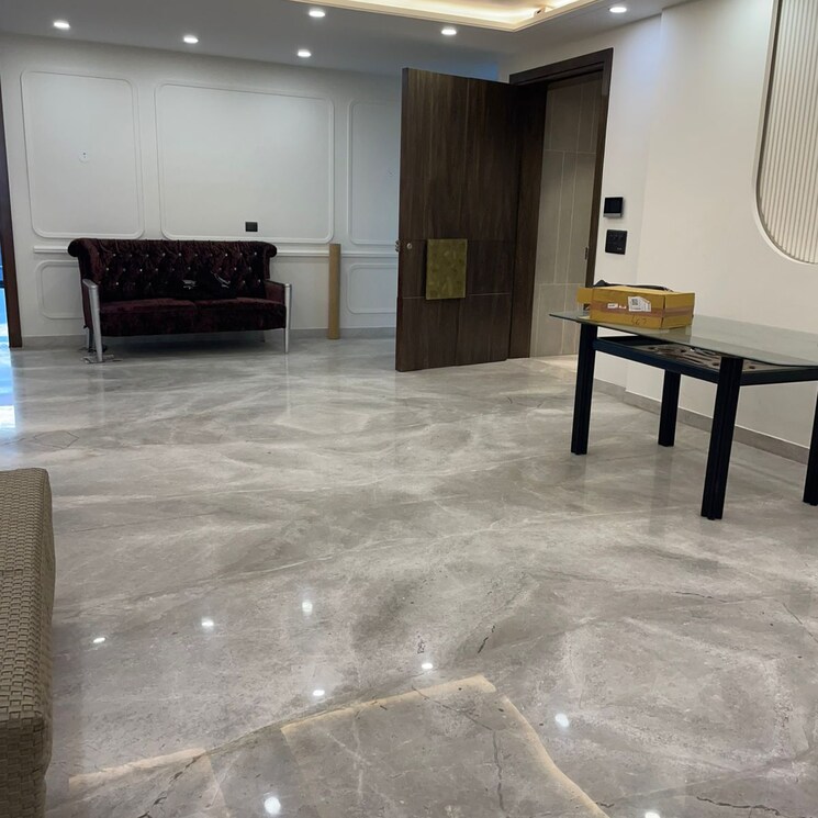  Parking, dlf-pink-town-house 4 Bedroom 2850 Sq.Ft. Builder Floor In Dlf City Phase 3 Gurgaon 9537482