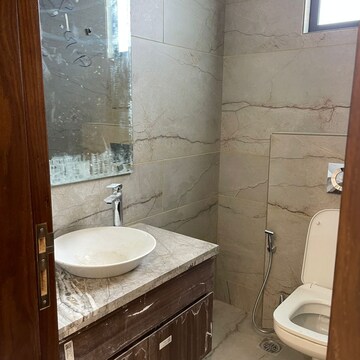 Bathroom in 4 BHK Builder Floor at DLF Pink Town House, Dlf City Phase 3 – for Rent