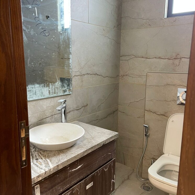 Bathroom, dlf-pink-town-house 4 Bedroom 2850 Sq.Ft. Builder Floor In Dlf City Phase 3 Gurgaon 9537482