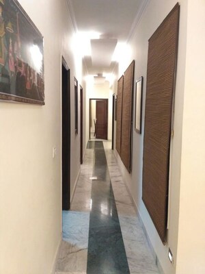 Building Lobby in 4 BHK Builder Floor at Safdarjung Enclave – for Rent