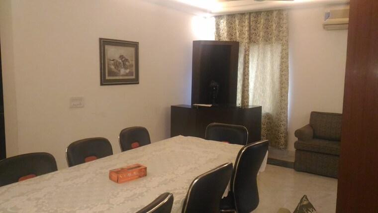 Living Room, safdarjung enclave 4 Bedroom 3000 Sq.Ft. Builder Floor In Safdarjung Enclave Delhi 9537499