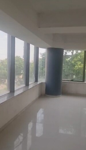 Room in  Office Space at Savaliya Krish Cubical, Thaltej – for Rent