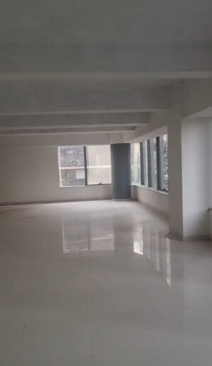 Room in  Office Space at Savaliya Krish Cubical, Thaltej – for Rent