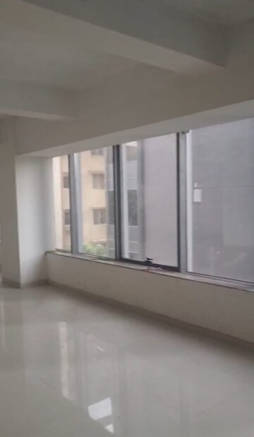 Room in  Office Space at Savaliya Krish Cubical, Thaltej – for Rent