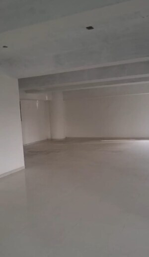 Room in  Office Space at Savaliya Krish Cubical, Thaltej – for Rent