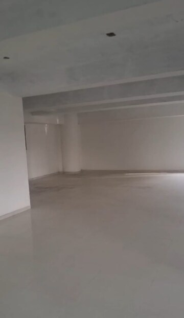 Room in  Office Space at Savaliya Krish Cubical, Thaltej – for Rent