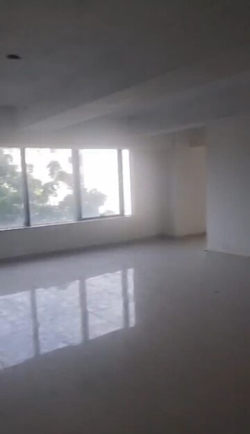 Room in  Office Space at Savaliya Krish Cubical, Thaltej – for Rent