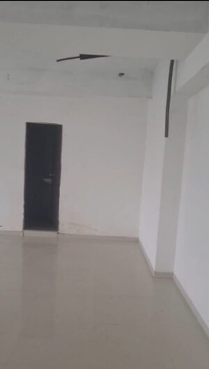 Room in  Office Space at Savaliya Krish Cubical, Thaltej – for Rent