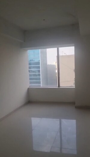 Room in  Office Space at Savaliya Krish Cubical, Thaltej – for Rent