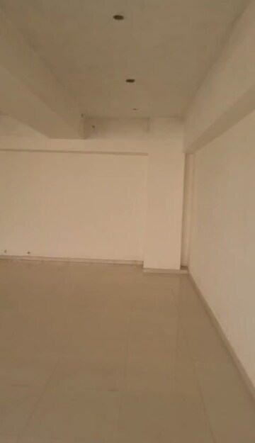 Room in  Office Space at Savaliya Krish Cubical, Thaltej – for Rent