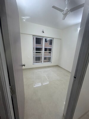 Room in 2 BHK Apartment at Chandiwala Pearl Regency, Andheri West – for Rent