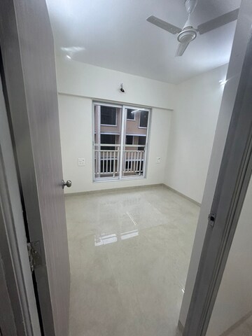 Room in 2 BHK Apartment at Chandiwala Pearl Regency, Andheri West – for Rent