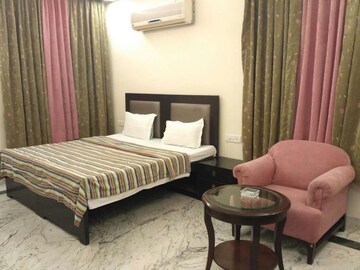 Bedroom in 3 BHK Builder Floor at Safdarjung Enclave – for Rent