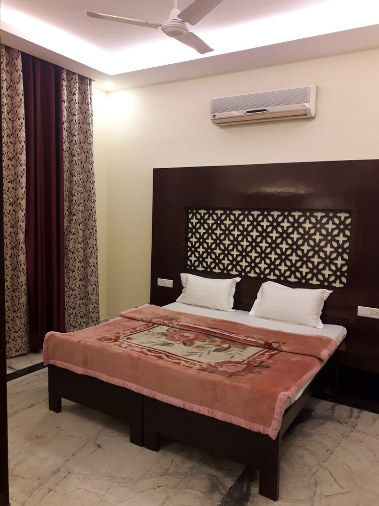Bedroom, safdarjung enclave 3 Bedroom 3000 Sq.Ft. Builder Floor In Safdarjung Enclave Delhi 9537605