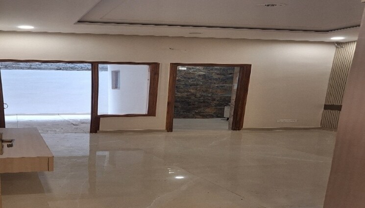 Room, ghazipur 4 Bedroom 127 Sq.Yd. Independent House In Ghazipur Zirakpur 9537718