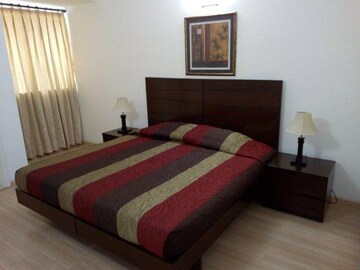 Bedroom in 4 BHK Apartment at Central Park I, Sector 42 – for Sale