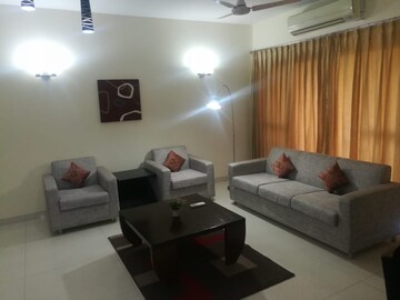 Living Room in 4 BHK Apartment at Central Park I, Sector 42 – for Sale