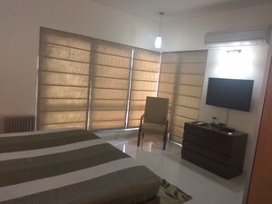 Living Room in 4 BHK Apartment at Central Park I, Sector 42 – for Sale