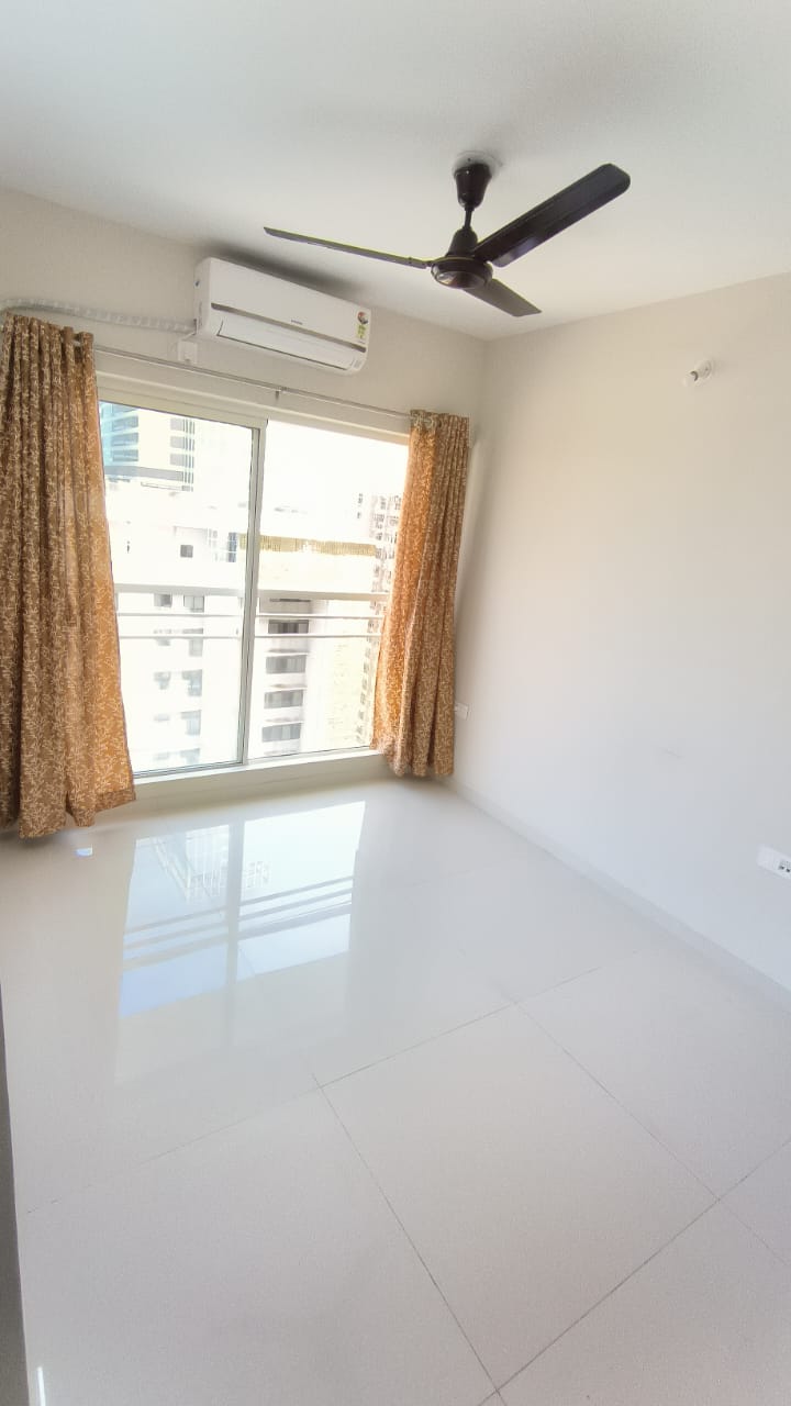 2 BHK Apartment For Rent in Lodha The Park Side