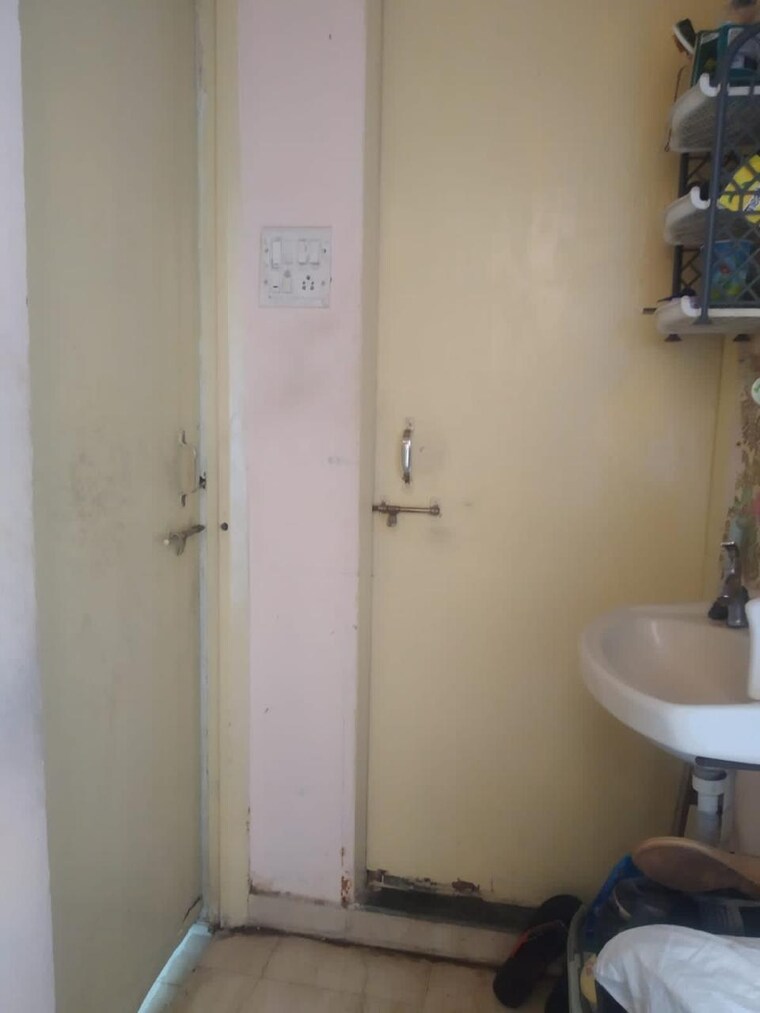 Bathroom, wakad 1 Bedroom 590 Sq.Ft. Apartment In Wakad Pune 9537833