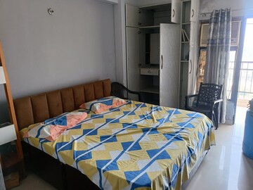 Bedroom in 2 BHK Apartment at Tata Falcons Crest, Parel – for Rent