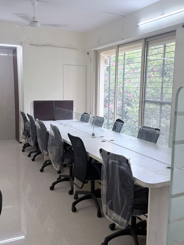 Team Area, rashmi-complex-teen-hath-naka Commercial Office Space 550 Sq.Ft. In Dharamveer Nagar Thane 9538090