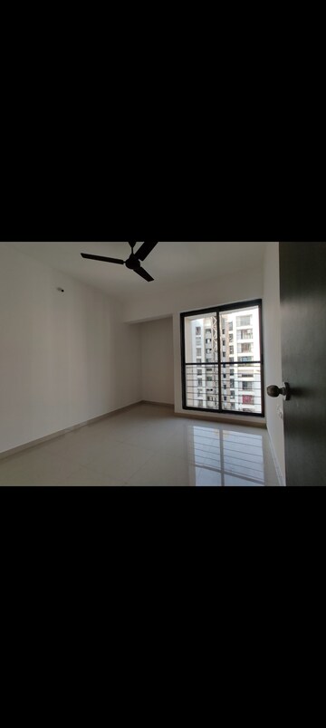2 BHK Apartment For Rent in Runwal Eirene, Balkum Pada