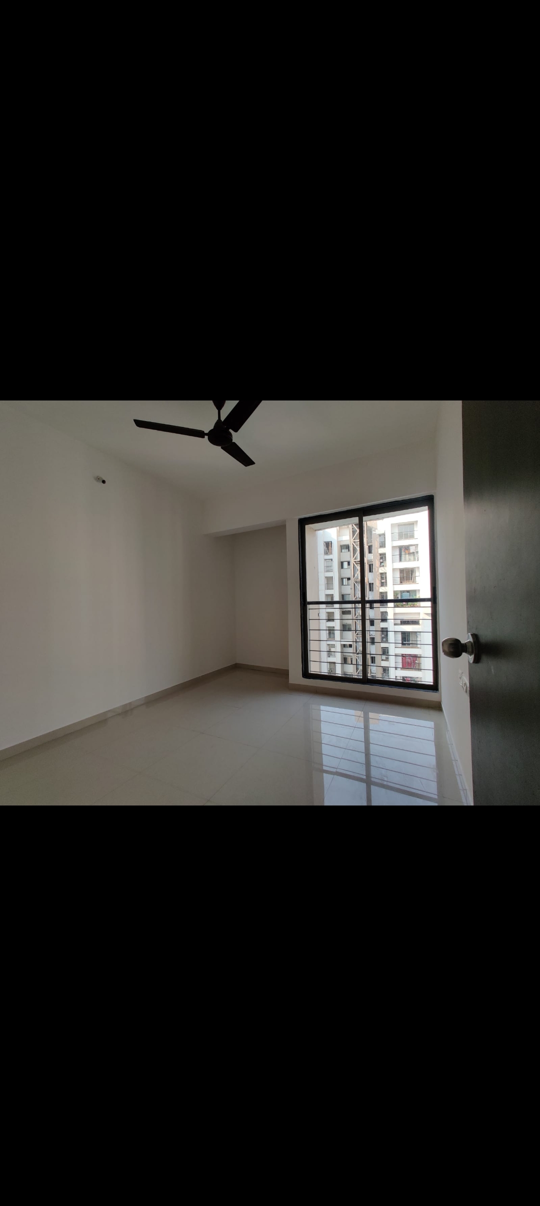 2 BHK + Servant Room Apartment For Rent in Runwal Eirene