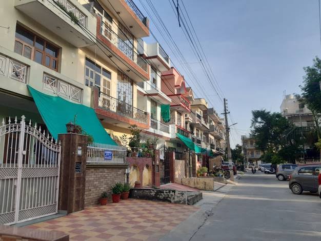 5 BHK + Pooja Room Villa For Sale in Sector 10