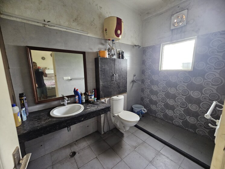 Attached Bathroom, paramount-golfforeste 3.5 Bedroom 2185 Sq.Ft. Villa In Zeta I Greater Noida Greater Noida 9538205