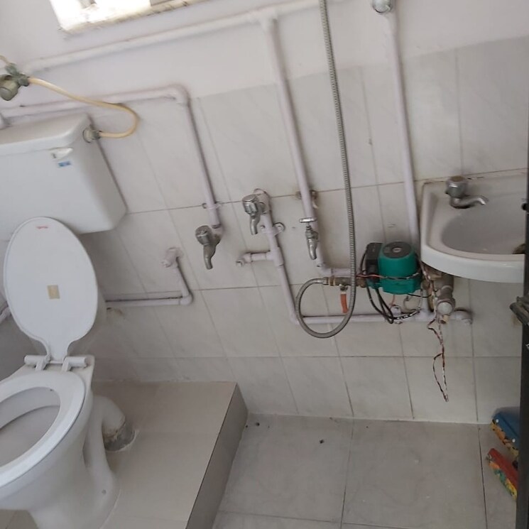 Bathroom, sai-sadan-lower-parel 1 Bedroom 650 Sq.Ft. Apartment In Lower Parel Mumbai 9538212