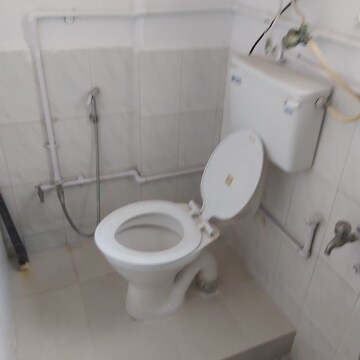 Bathroom in 1.5 BHK Apartment at Sai Sadan Lower Parel, Lower Parel – for Rent