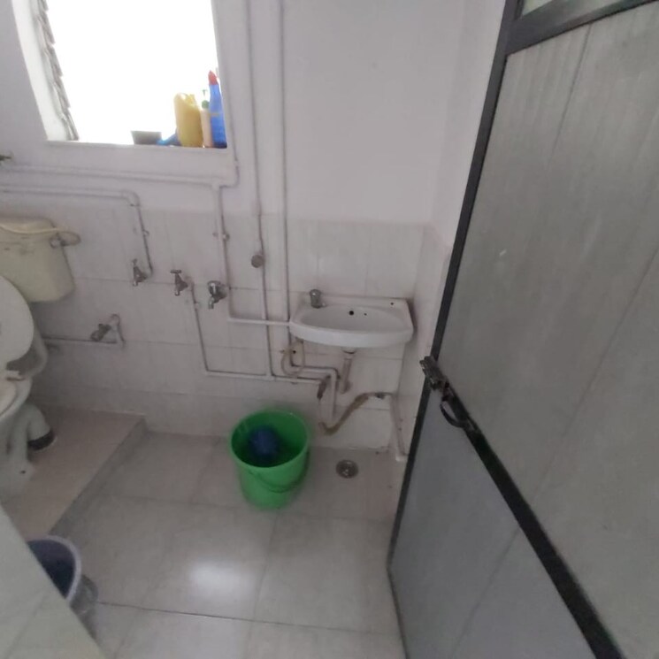 Bathroom, sai-sadan-lower-parel 3 Bedroom 950 Sq.Ft. Apartment In Lower Parel Mumbai 9538226