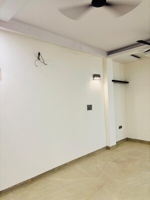 Room in 2 BHK Apartment at Gaurs Siddhartham, Siddharth Vihar – for Rent