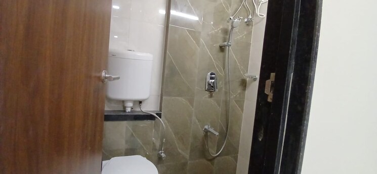 Bathroom, worli 2 Bedroom 500 Sq.Ft. Apartment In Worli Mumbai 9538446