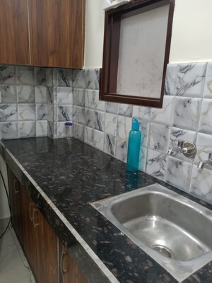 Kitchen in 1.5 BHK Builder Floor at Ansal Sushant Lok I, Sector 43 – for Rent